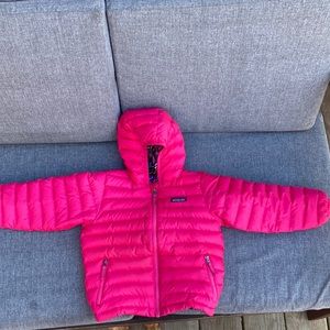 Patagonia down puffer, hooded, 5T girls